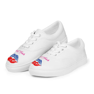 Women’s lace-up canvas shoes